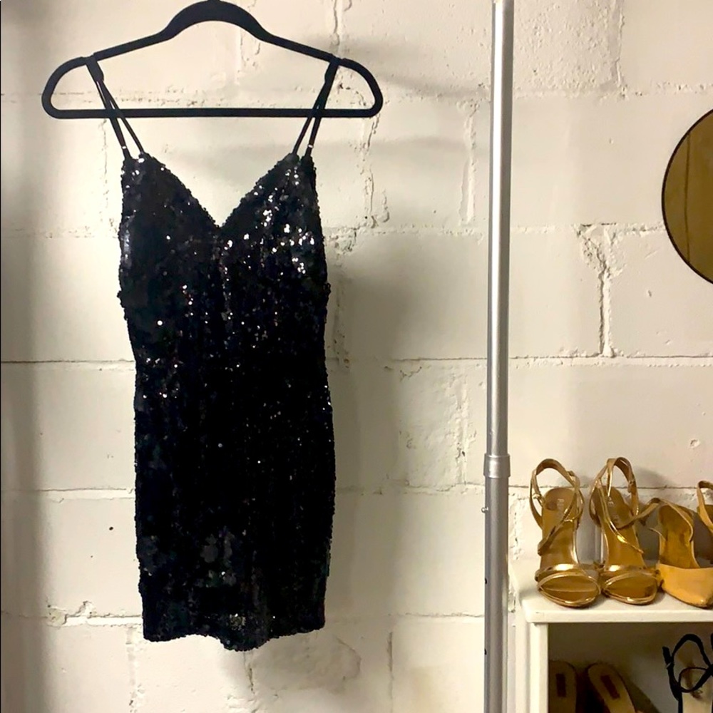 Sequin body con dress